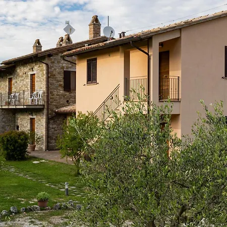 Relais Parco Del Subasio Gospodarstwo agroturystyczne Piano Delle Pieve