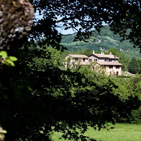 ファームステイ Relais Parco Del Subasio